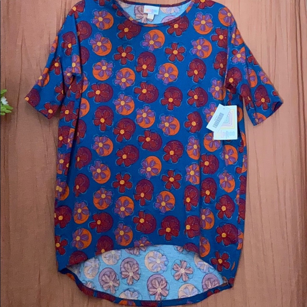 New With Tags! LuLaRoe Irma Style 3/4 sleeves!